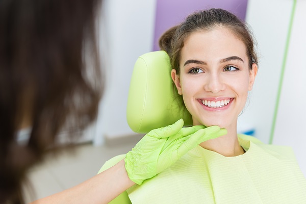 Reasons To Visit A Family Dentist